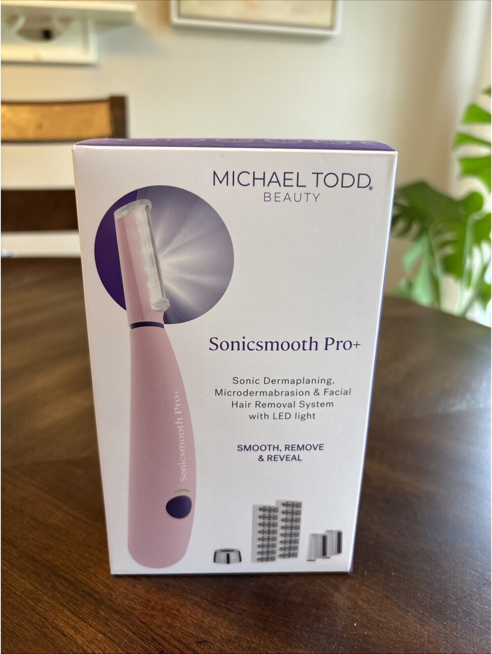 Michael Todd Beauty Sonicsmooth Pro+ Sonic Dermaplanning & Facial Hair Removal